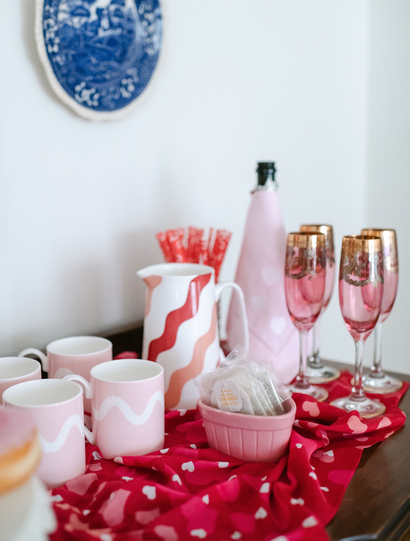 Galentine's Party How to tablescape 