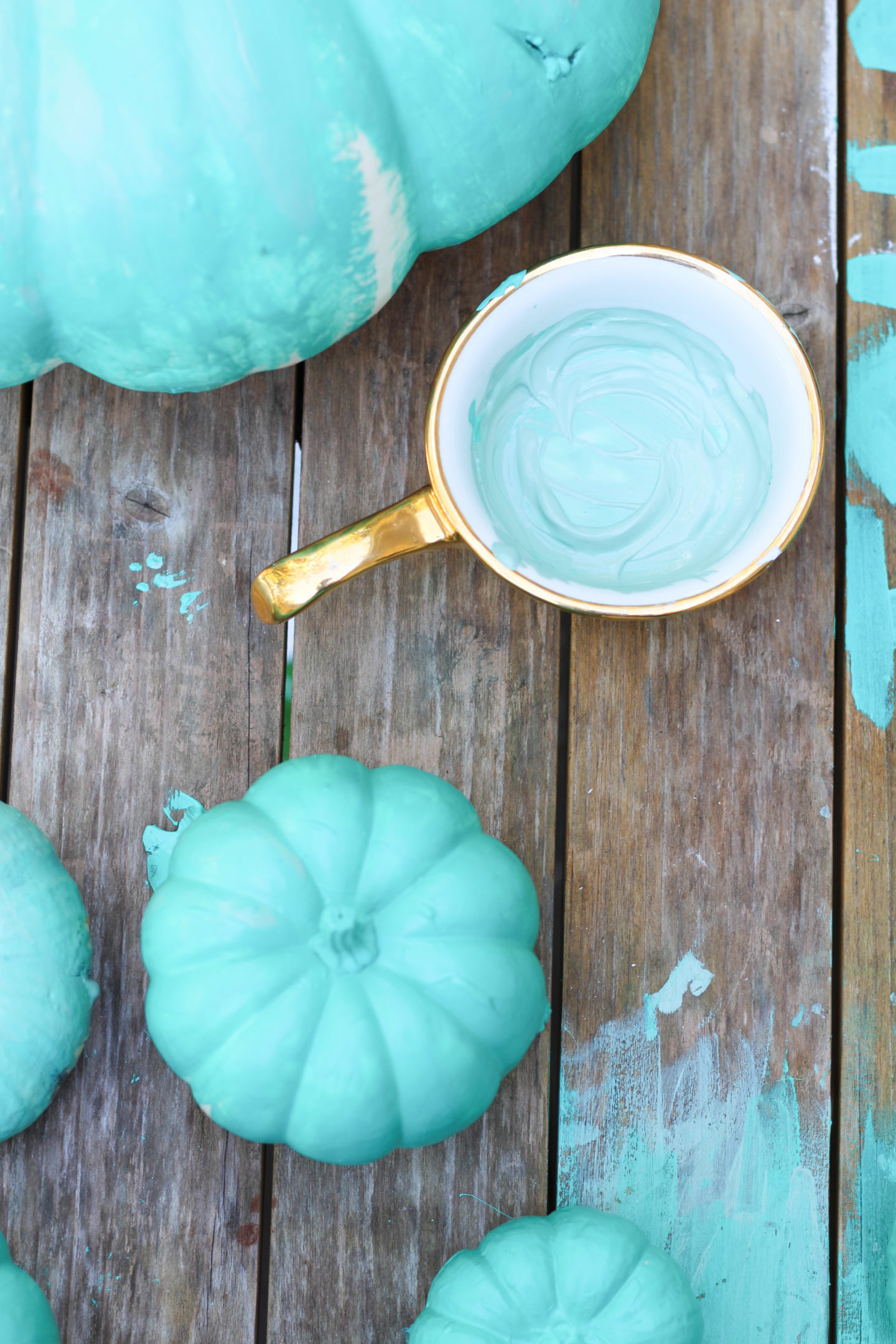 painting pumpkins